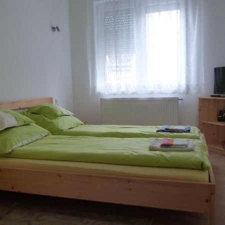 Keresztmama Haza Appartement Hajdúszoboszló Buitenkant foto