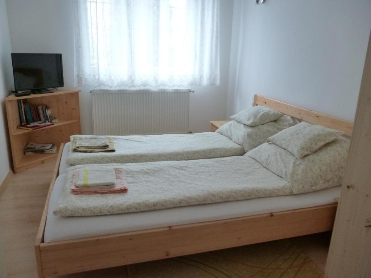 Keresztmama Haza Appartement Hajdúszoboszló Buitenkant foto
