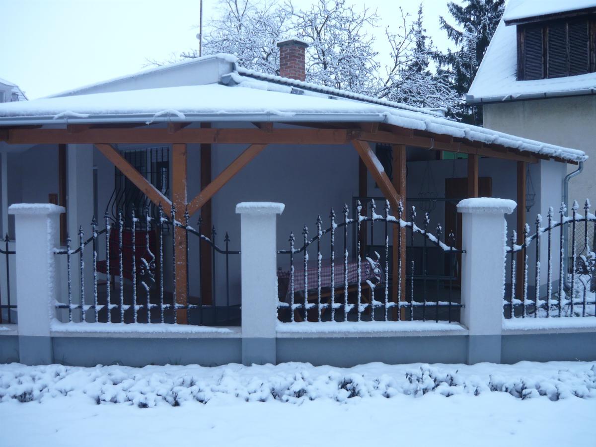 Keresztmama Haza Appartement Hajdúszoboszló Buitenkant foto