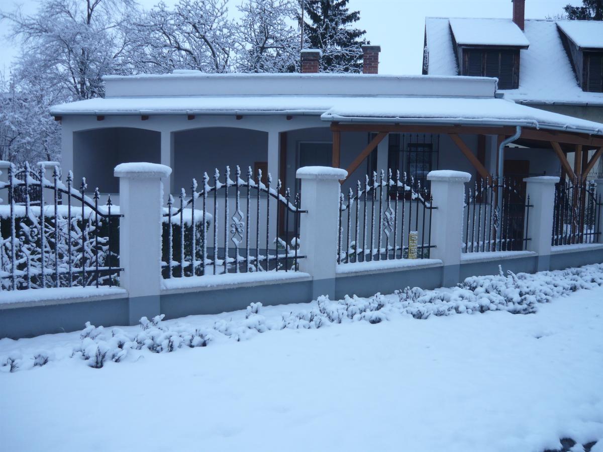Keresztmama Haza Appartement Hajdúszoboszló Buitenkant foto